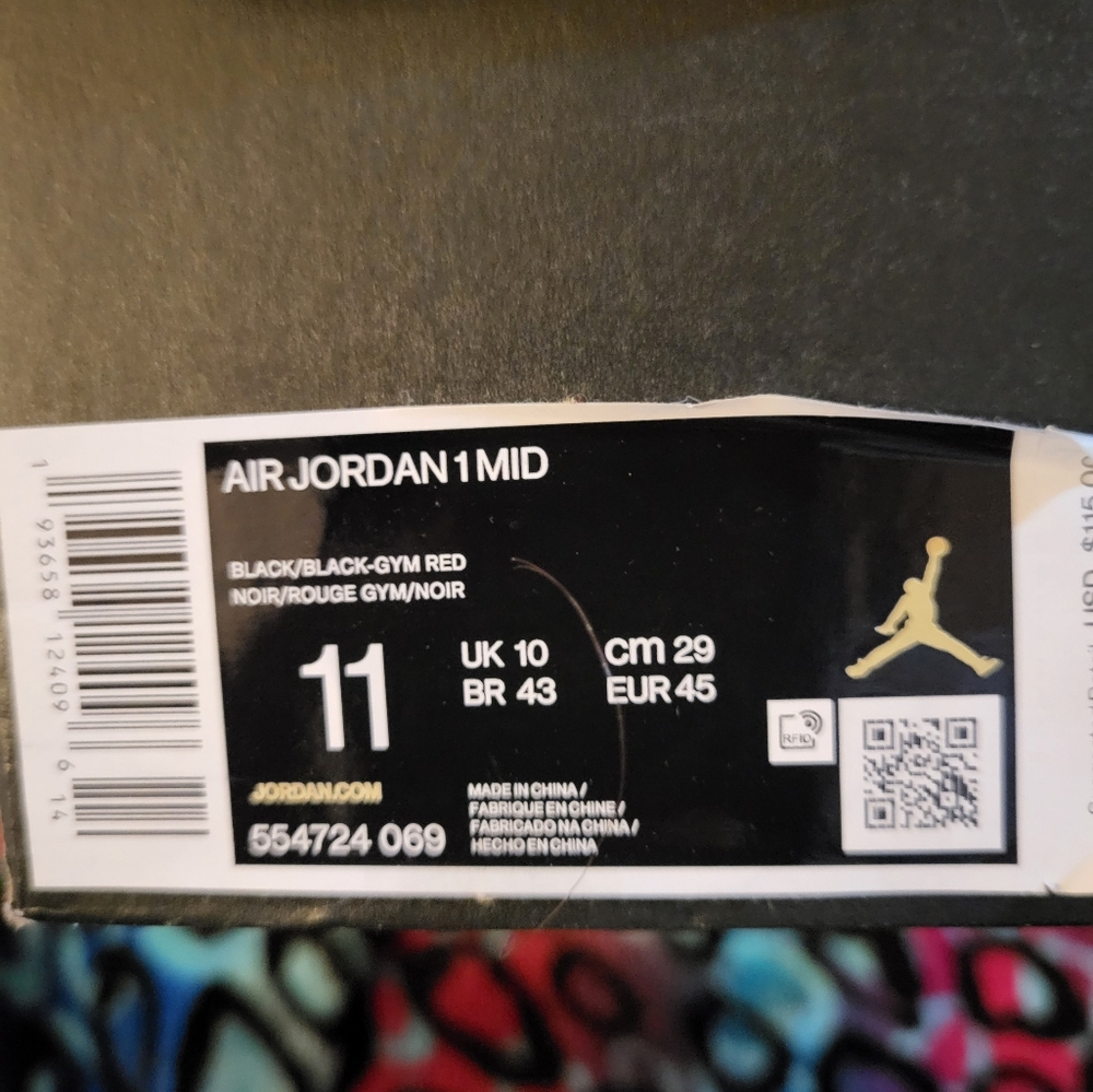 AIR JORDAN 1 MID